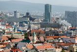 Hnutie Slovensko ziada o zastavenie vystavby baterkarne v Suranoch