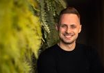 Juraj Fehervari sa vratil z Australie do Ziliny a vybudoval globalnu znacku barefootovej obuvi Pomaham absolutne sebecky hovori Juraj Fehervari podcast
