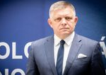 Preco sa Robert Fico vykaslal na ludi