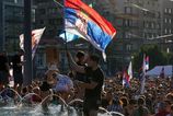 Protesty v Srbsku eskaluju prezident Vucic varuje