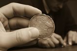 Preco maju mince vrubkovane okraje