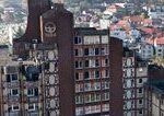 Pocet obet tragickeho poziaru v Tuzle vzrastol na 13