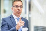Co slubuje minister prace Erik Tomas na rok