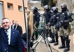 Peter Pellegrini si v Srbsku nenasiel cas na zbitych krajanov Protest pocas jeho navstevy obkolesili tazkoodenci