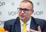 Ustavny sud zastavil novelu o neziskovkach