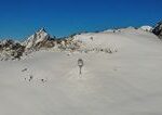 Lavina v luxusnom stredisku Val dIsere pripravila o zivot troch lyziarov pri talianskej hranici