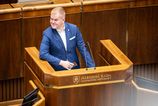 Michal Bartek sa chce zapacit Robertovi Ficovi Jeho nadejou je vsak Lubos Blaha komentar Martina Behula