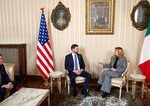 Talianska premierka Giorgia Meloniova v Milane privitala J D Vancea a ministra zahranicnych vec USA Marca Rubia