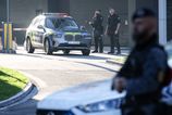 70 tisic pre seba a 150 tisic pre starostu z prijatia uplatku v bratislave obvinili muza ktory si podla policie vypytal 220 tisic eur