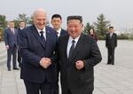Kim ong un privital bieloruskho prezidenta v Pchjongjangu