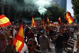 tisice ludi v uliciach madridu ziadaju pad vlady premier pedro sanchez celi obvineniam z korupcie