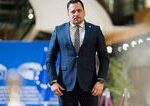 Ficovi ludia zneuzivaju eurofondy podla ceskeho poslanca nam ich uz na jesen mozu zastavit tyzden vo svetovych mediiach