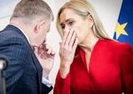 Premier Fico ostro kritizuje firmy Chceli skratit obedy aj matersku to by ste chceli Nie som politicky samovrah
