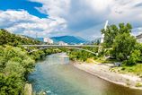 Radsej divoky Balkan ako predrazene metropoly Podgorica laka na cenovo vyhodne nakupy