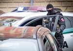 Velky protidrogovy zasah v Martine Elitni policajti zadrzali styri osoby a zaistili nezname latky