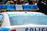 Grecka policia po krvavom utoku zatkla troch radikalov ktori zavrazdili matku politicky