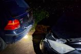 Hromadna nehoda troch aut v Liesku Hasicu museli osetrovat styroch zranenych priamo na ceste