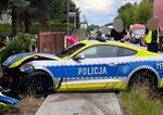 Rychlo a zbesilo po polsky Mustang opiteho vodica dostal majaky aj tak skocil v plote