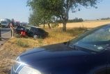 Svedkya o nehode pri Hurbanove Manel a dal vodii vytiahli z dymiaceho vraku zranen rodinu