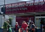Zasah na berlinskom letisku V kufri 22 roneho muza nali 16 kilogramov ketamnu