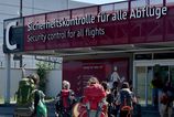 Zasah na berlinskom letisku V kufri 22 roneho muza nali 16 kilogramov ketamnu