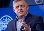 Fico odmieta vylucenie Spanska zo Schengenu Slovensko ponuka pomoc s policajtmi a technikai na hranicach