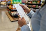 Slovaci viac minaju v kamennych obchodoch Maloobchodne trzby realne stupli druhy mesiac po sebe o 2 percenta