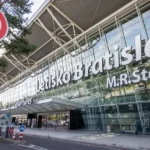 Asociácia taxi služieb žiada ukončenie exkluzívnych zmlúv s Bolt na bratislavskom letisku