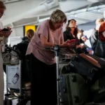 Britské letiská paralyzovala porucha riadenia letov, tisíce ľudí uviazli v halách