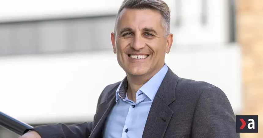Finančný expert varuje: mýtus o „nulovom dlhu“ a úsporách v banke vás oberá o peniaze