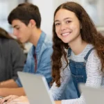 Internet pre školákov zadarmo až na dva roky: podmienky a registrácia