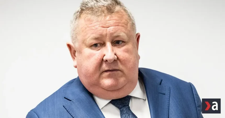 Manželka kontroverzného Holjenčíka opäť v energetike