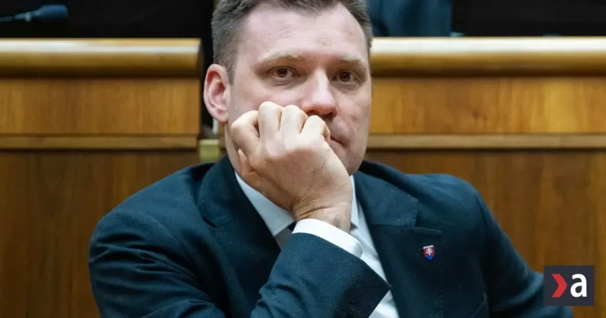 Ministerstvo: Žiadny lukratívny majetok nepredávame, SNS klame