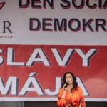 Nie som fialová, červená ani modrá, hovorí známa moderátorka po kauze na akcii strany