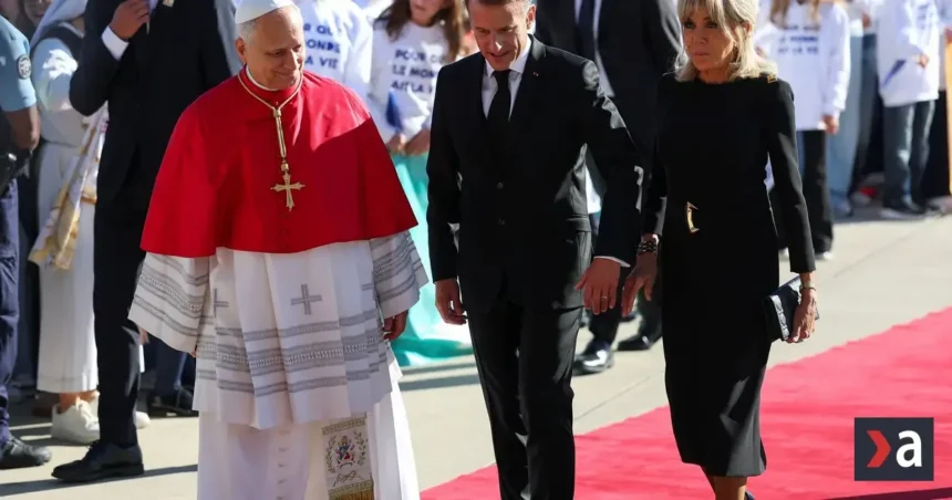 Pápež Lev XIV. je vo Francúzsku. Rokovania o AI, mladých a budúcnosti Európy
