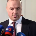 Poradca premiéra Davida Lindtnera má na začiatku novembra predstúpiť pred odvolací súd.