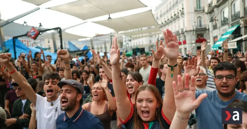 Prípad 87-ročnej seniorky otriasol Španielskom. Po protestoch sa vráti do bytu