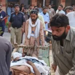 V Pakistane vybuchlo auto pri policajnej stanici, 11 mŕtvych