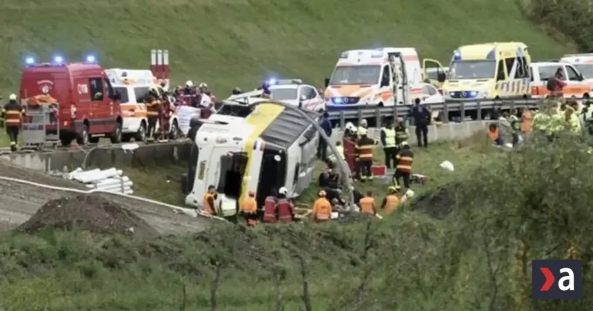 Vo Švajčiarsku havaroval turistický autobus, hlásené obete