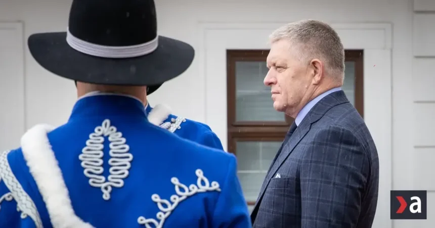 Zlyhávate a odstúpte, ale tešíme sa na vás. Fico posiela do Berlína čudné pozvanie