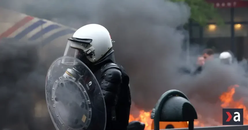 Brusel: protesty proti škrtom, polícia použila vodné delá a plyn