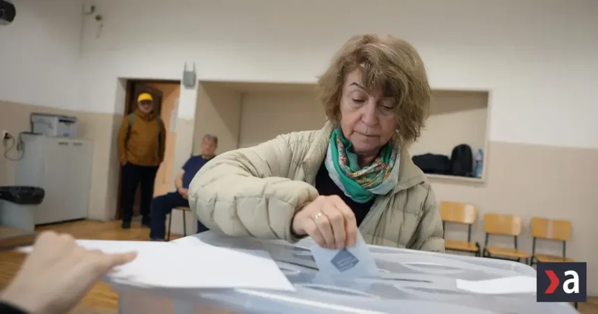 Bulharsko si volí prezidenta, favoritkou prieskumov je Iliana Jotová