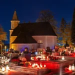 Dušičky zaplnia cintoríny aj cesty. Polícia varuje pred zlodejmi a kolónami