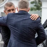 Fico pocestuje v utorok do Prahy, stretne sa s Babišom a spoločne odhalia sochu