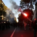 Francúzsko: masívne protesty, polícia kontroluje stanice pre obavy z výtržností