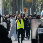 Francúzsko zasiahli masové protesty, zranilo sa 150 policajtov
