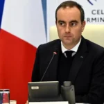 Francúzsko zaviedlo nočný zákaz vychádzania po protestoch a rabovaniach