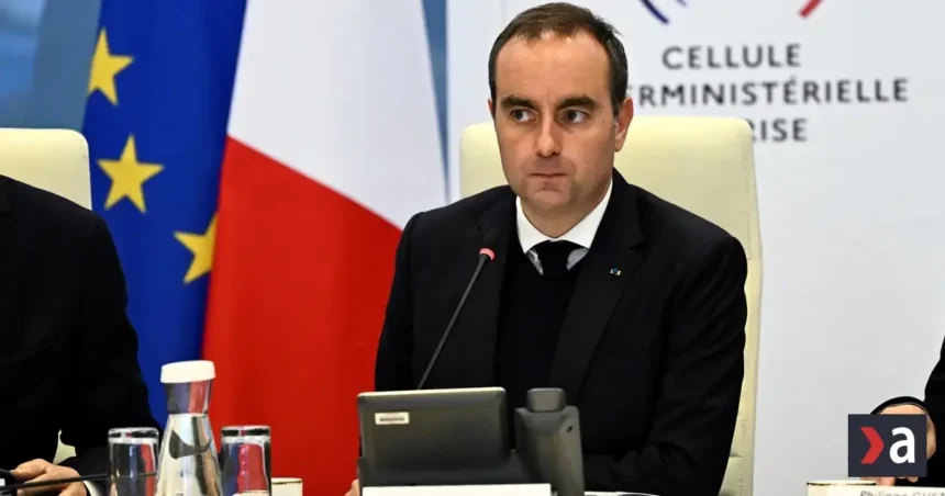 Francúzsko zaviedlo nočný zákaz vychádzania po protestoch a rabovaniach