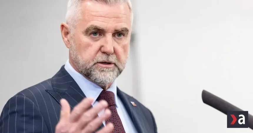 Gašpar víta vojenské kontakty s Moskvou, Rusko hájil v kremeľskom propagandistickom plátku