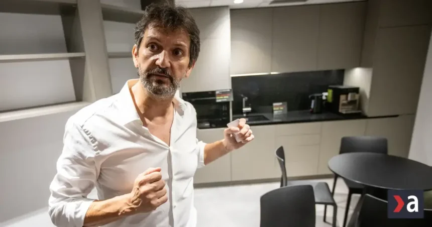 Kaliňák dáva desaťtisíce eur do webu s väzbou na Flašíkovú